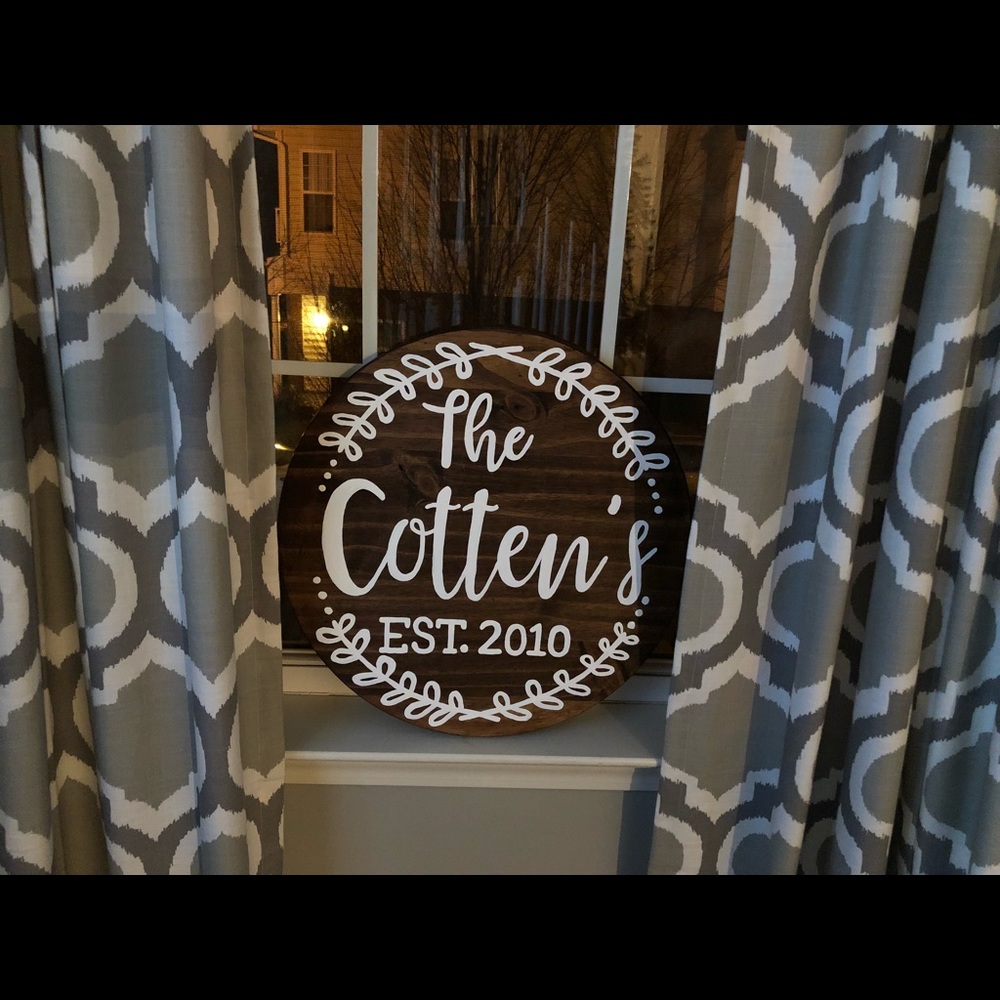 Hand painted Rustic Family Name Sign - Picture 3 of 5
